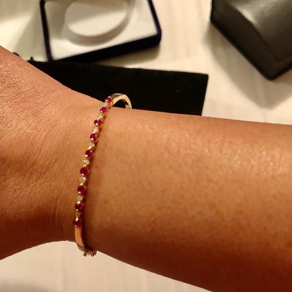 Diamond and ruby ladies bangle bracelet - Picture 3 of 5